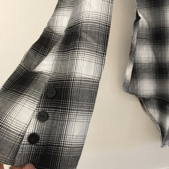 1 Left! Plaid Choker Neck Tunic Top - Picture 5 of 7